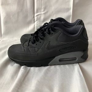 Black Nike Air Max 90 Size 8